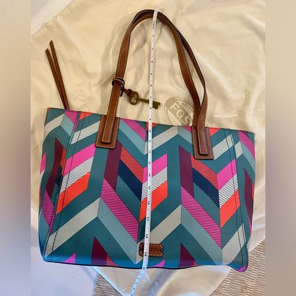 Fossil Tote - Picture 10 of 13